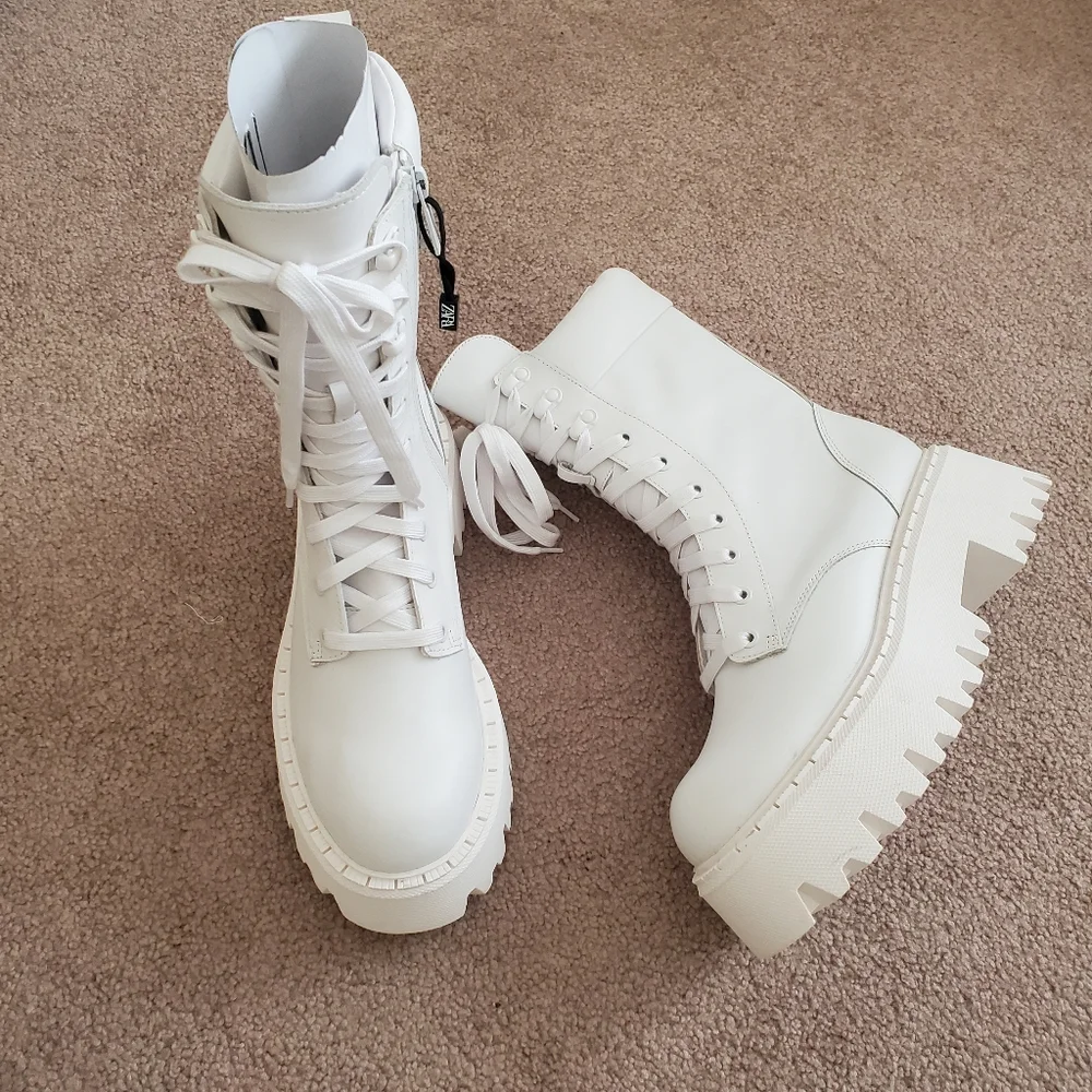 New Zara * LACE-UP LEATHER ANKLE BOOTS